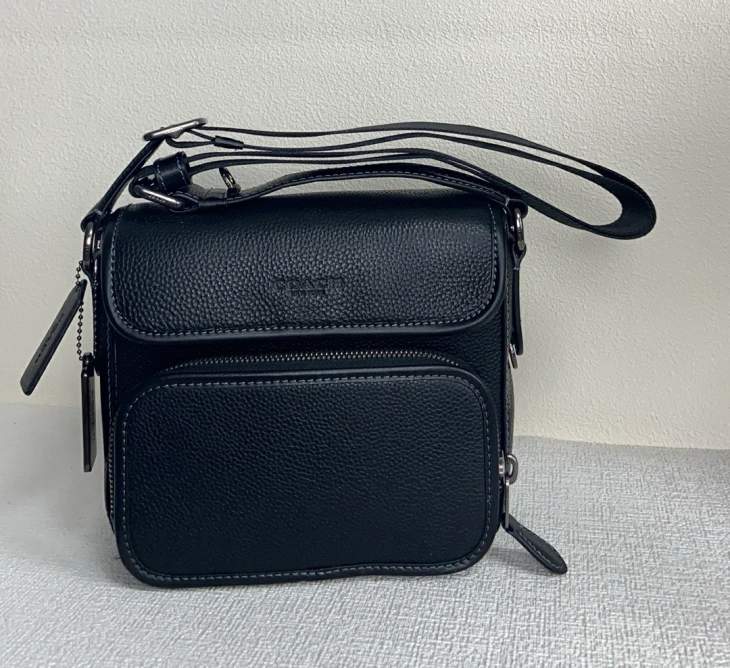 Picture of Coach Mens Bags _SKUfw160730356fw